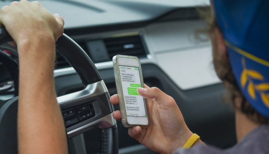 A new Washington distracted driving law prohibits the use of cell phones while driving