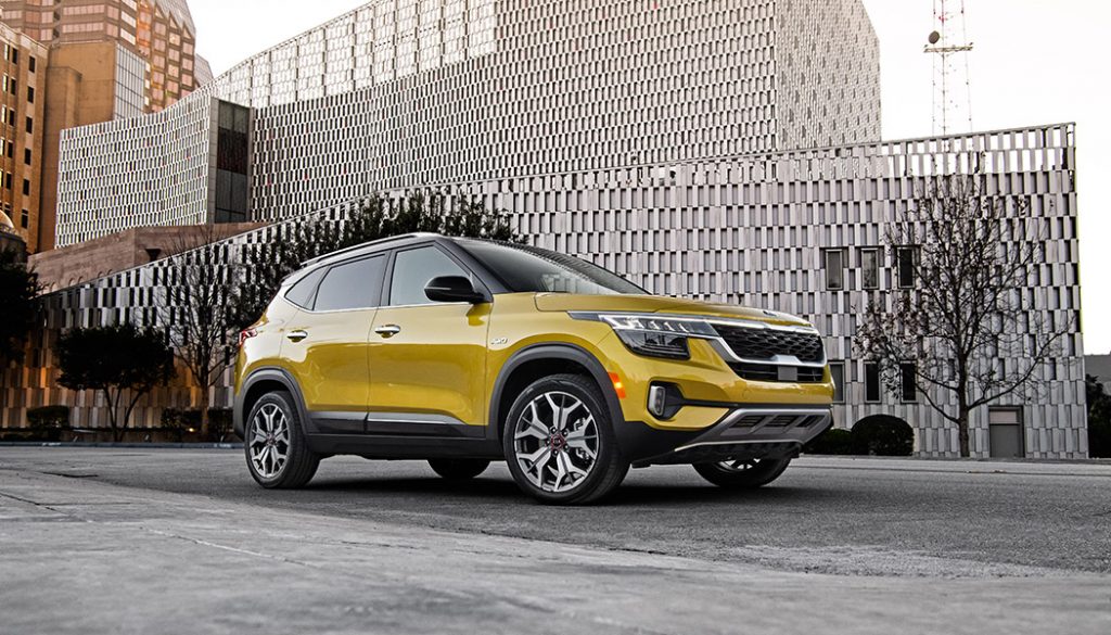 Small sizes don't mean low content. The best compact crossovers of 2020 deliver big features and big value. Plus small fuel consumption